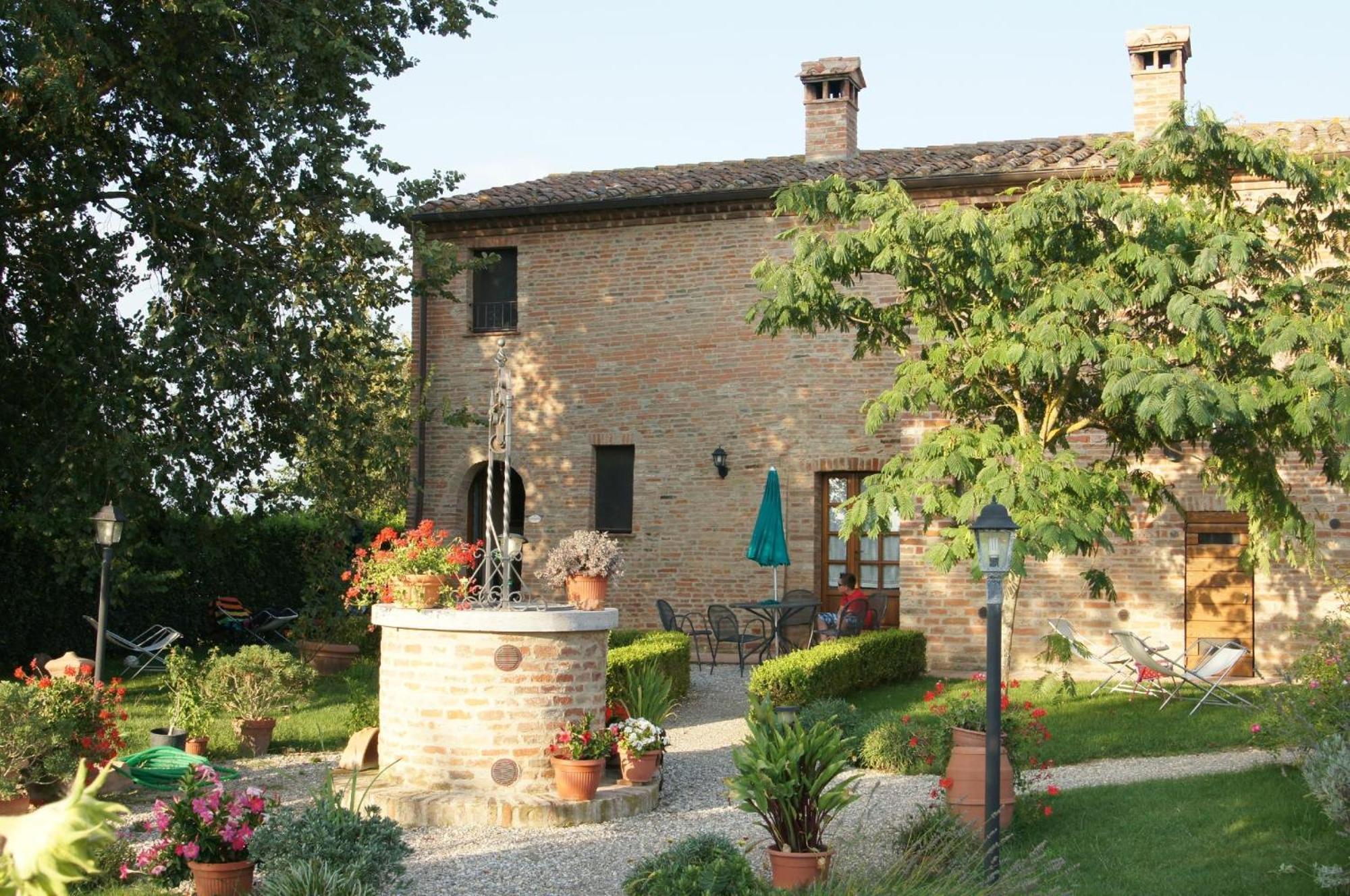 Villa Agriturismo I Fuochi Valiano Exterior foto
